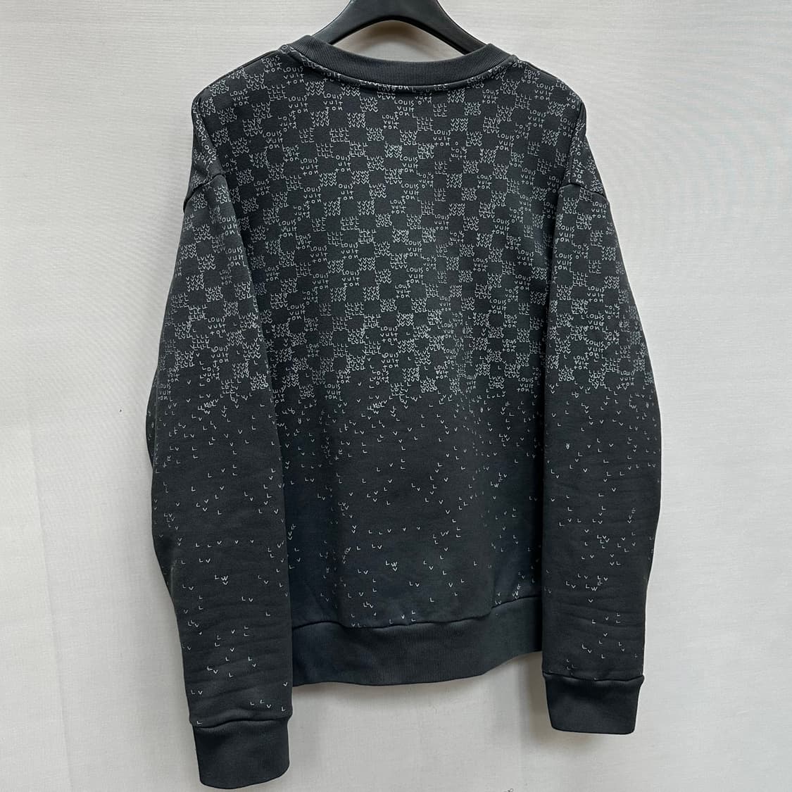 루이비통 다미에 그라데이션 맨투맨 (105)  상품이미지6