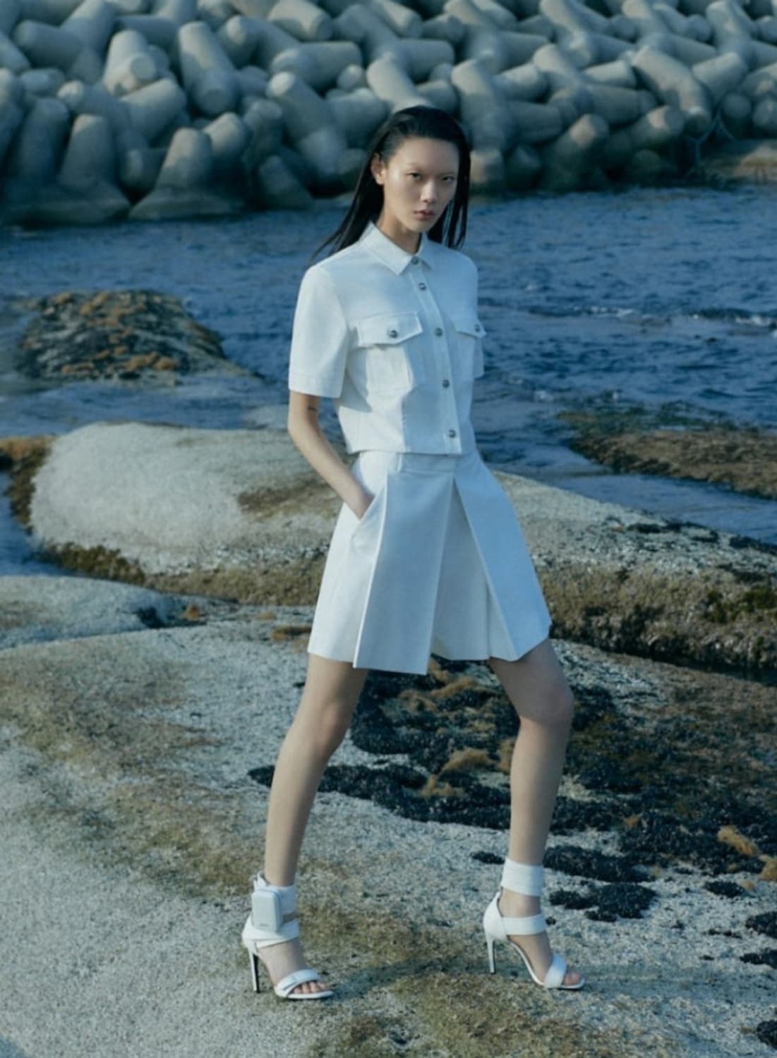 [준지] 여성 린넨 블랜디드 플립 디테일 쇼츠 상품이미지1