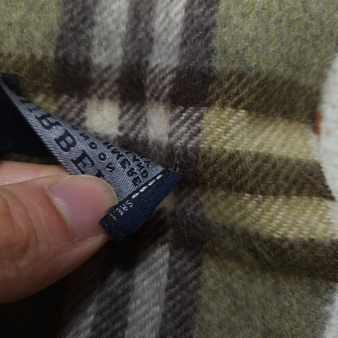 정품 버버리 캐시미어 머플러 상품이미지4