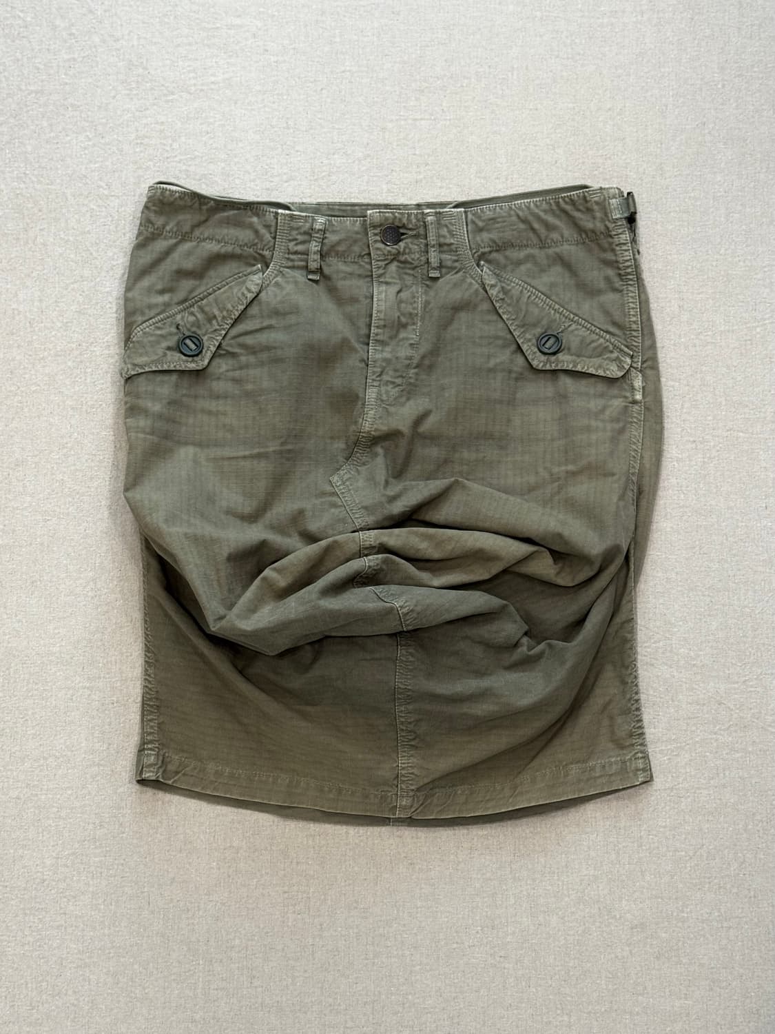 캐피탈 슈링크 카키 미디 스커트 상품이미지1