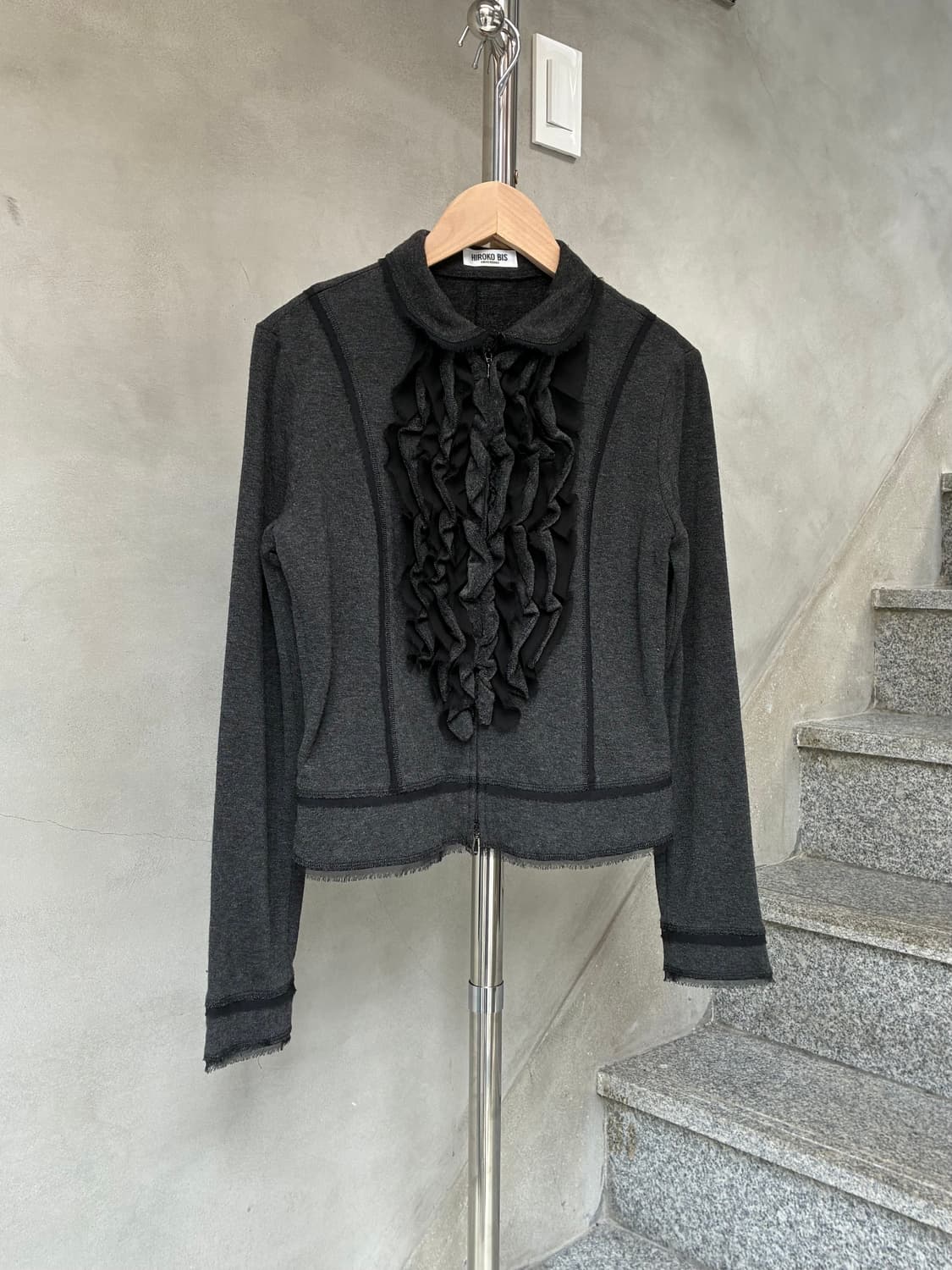 히로코 비스 프릴 집업 상품이미지1