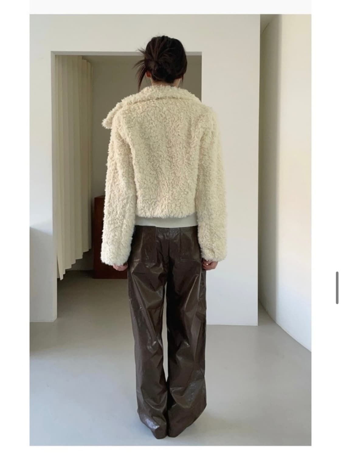 아델리오 크롭 양털 퍼자켓 상품이미지3