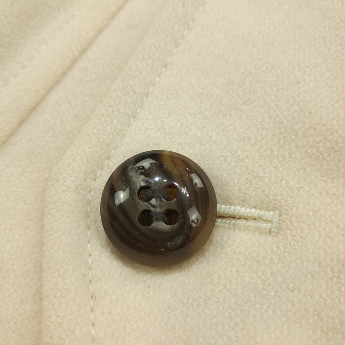 CN880W M 버버리 블루라벨 아이보리 울 코트 상품이미지9