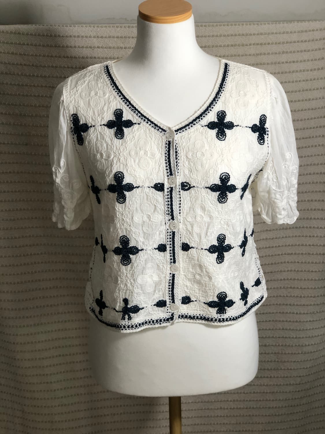 빈티지 자수 플라워 패턴 퍼프 소매 모리걸 가디건 상품이미지1