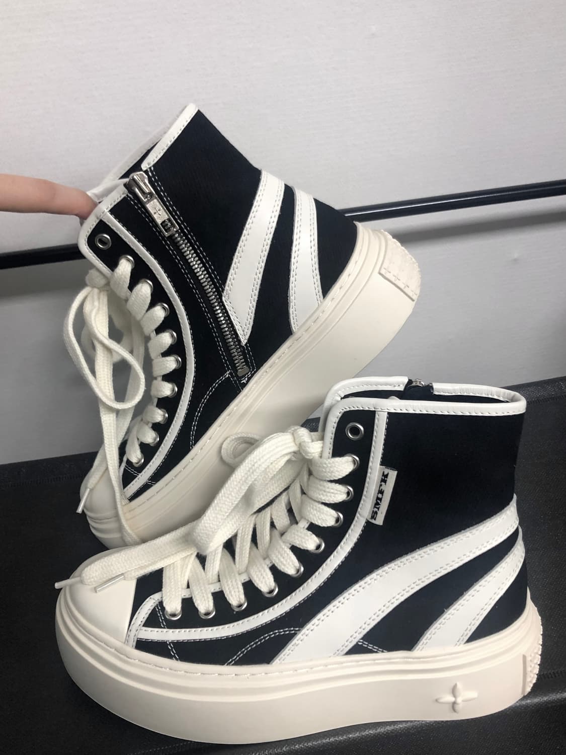 [240] SMFK 레트로 컬리지 하이탑 보드 슈즈 블랙 상품이미지5