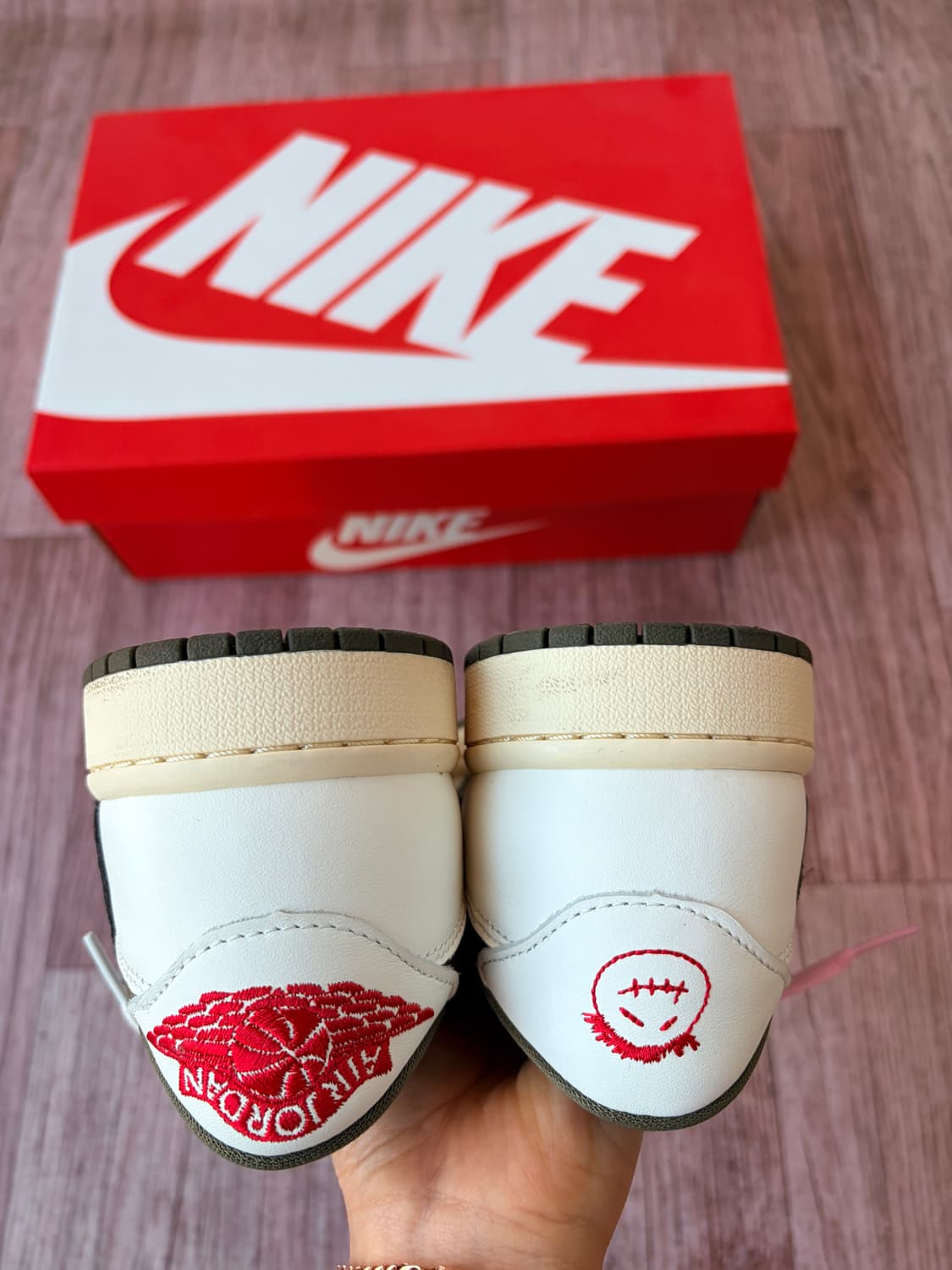 나이키 조던 1x 트래비스 스캇 레트로 로우 OG SP 리버스 상품이미지4