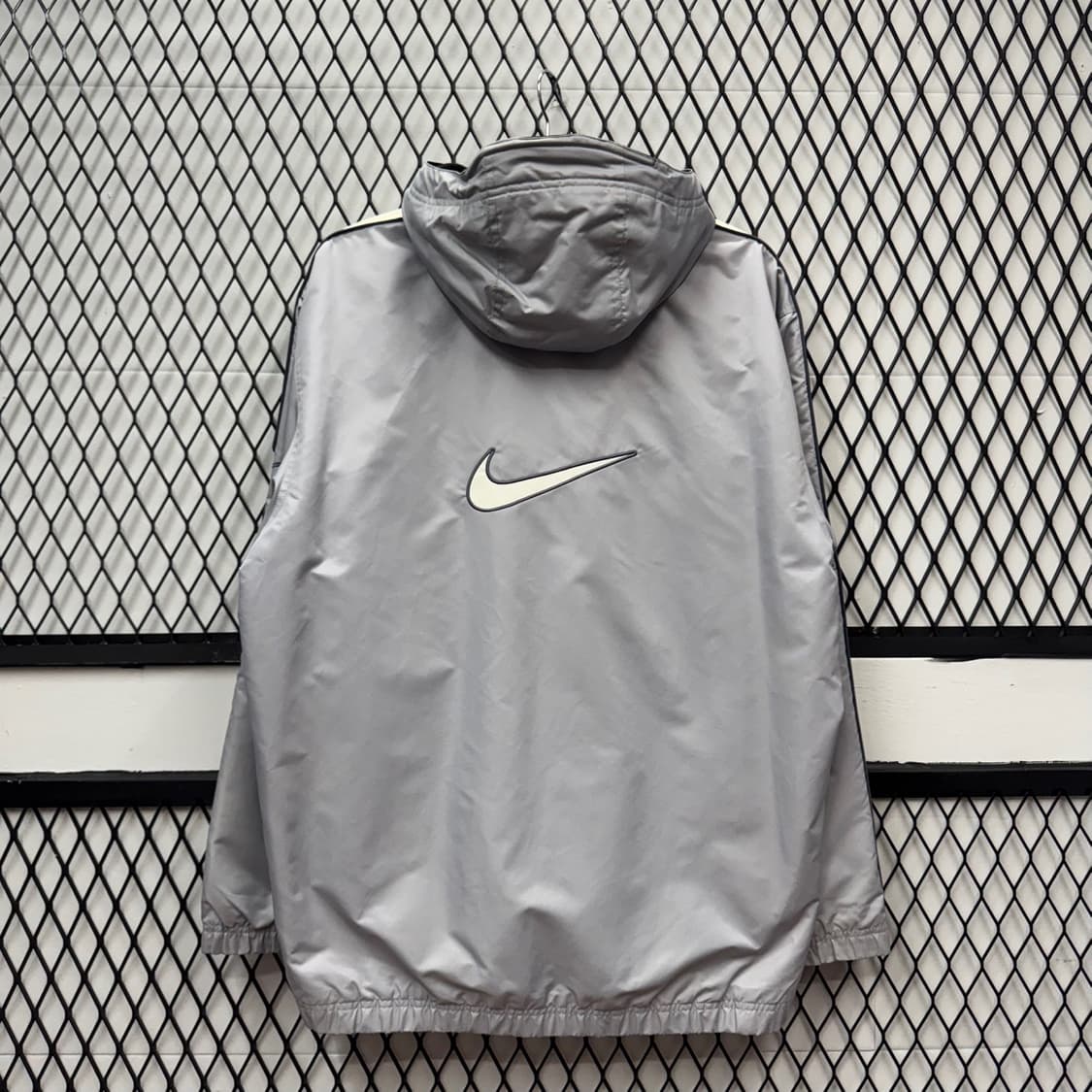 00s 나이키 올드스쿨 나일론 후드 자켓 기모 안감 스우시 디테일 그레이 상품이미지2