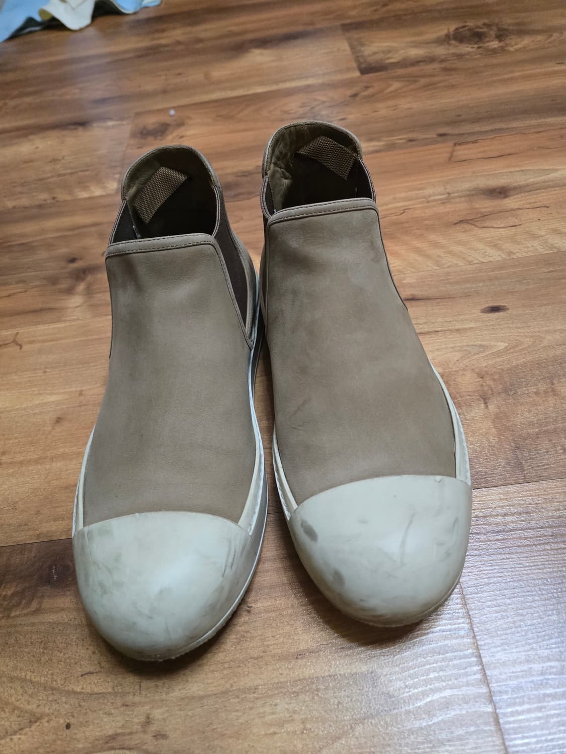 프라다 스웨이드 신발 판매합니다 상품이미지3