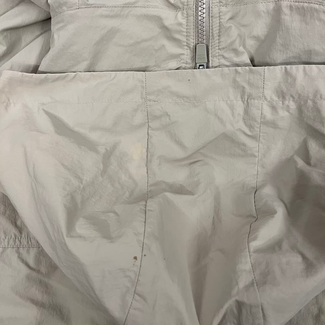 [정품/105] 엄브로 후드 바람막이 하프집업 베이지 화이트 b18 상품이미지6