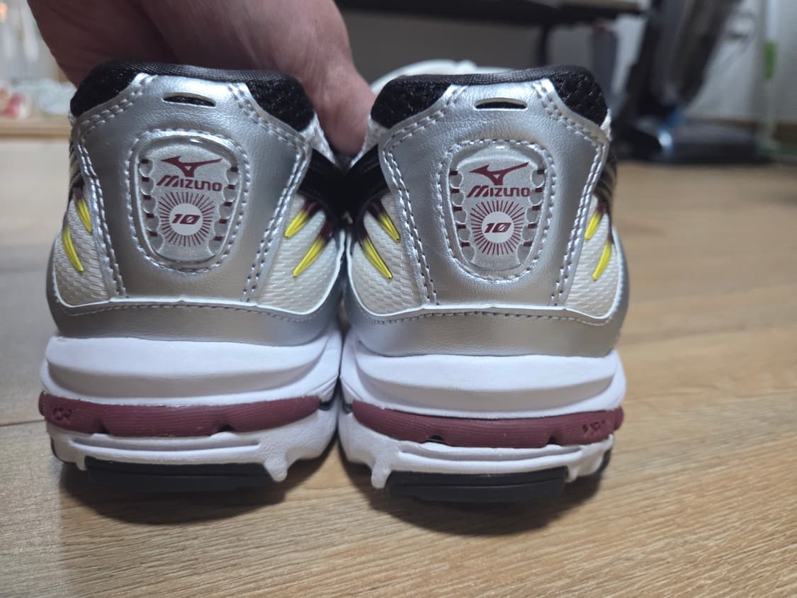 [270] 미즈노 웨이브 라이더 10 - 화이트:카베르네:실버 상품이미지4