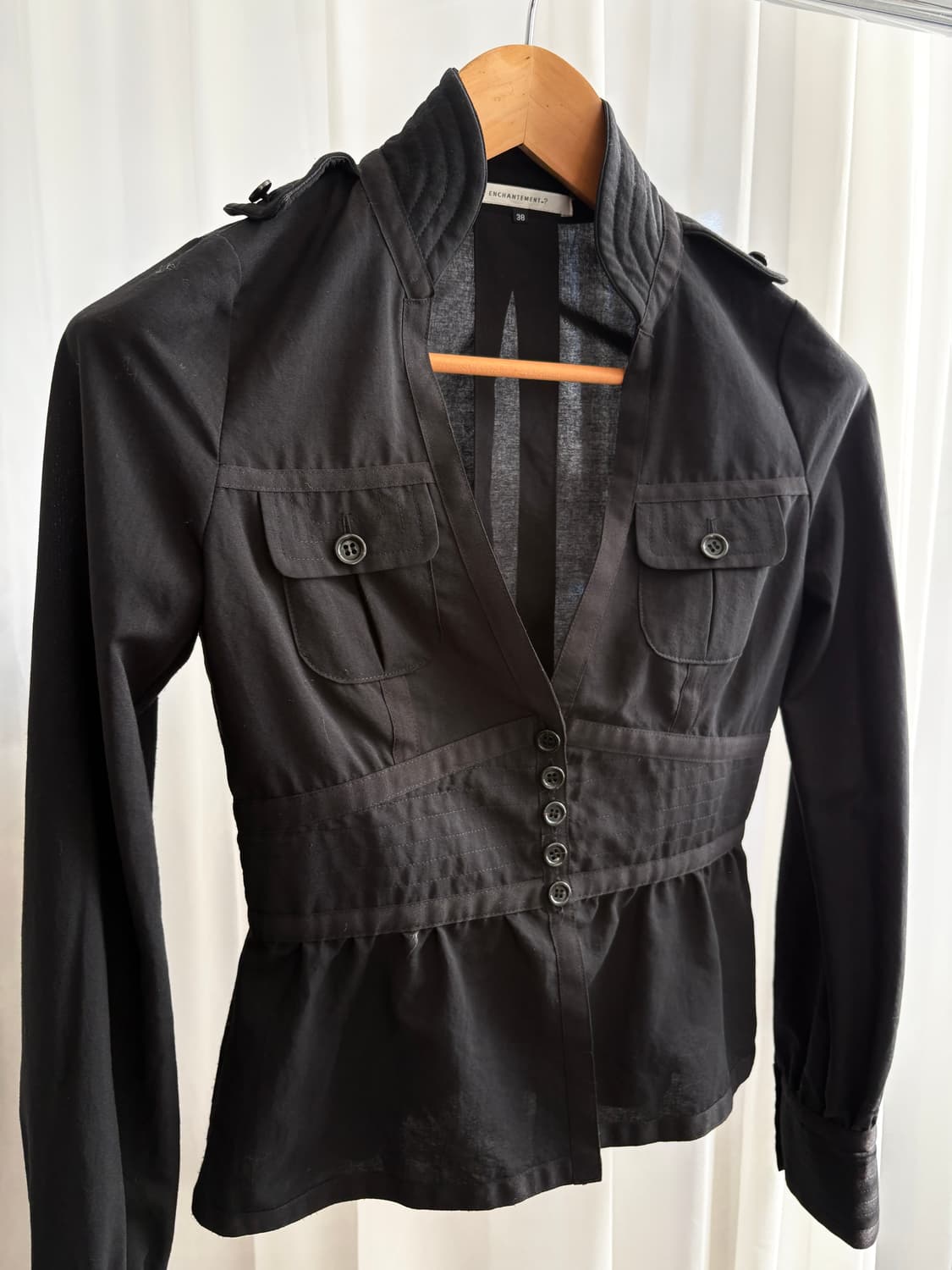 인챈트먼트 시어 셔츠 상품이미지3