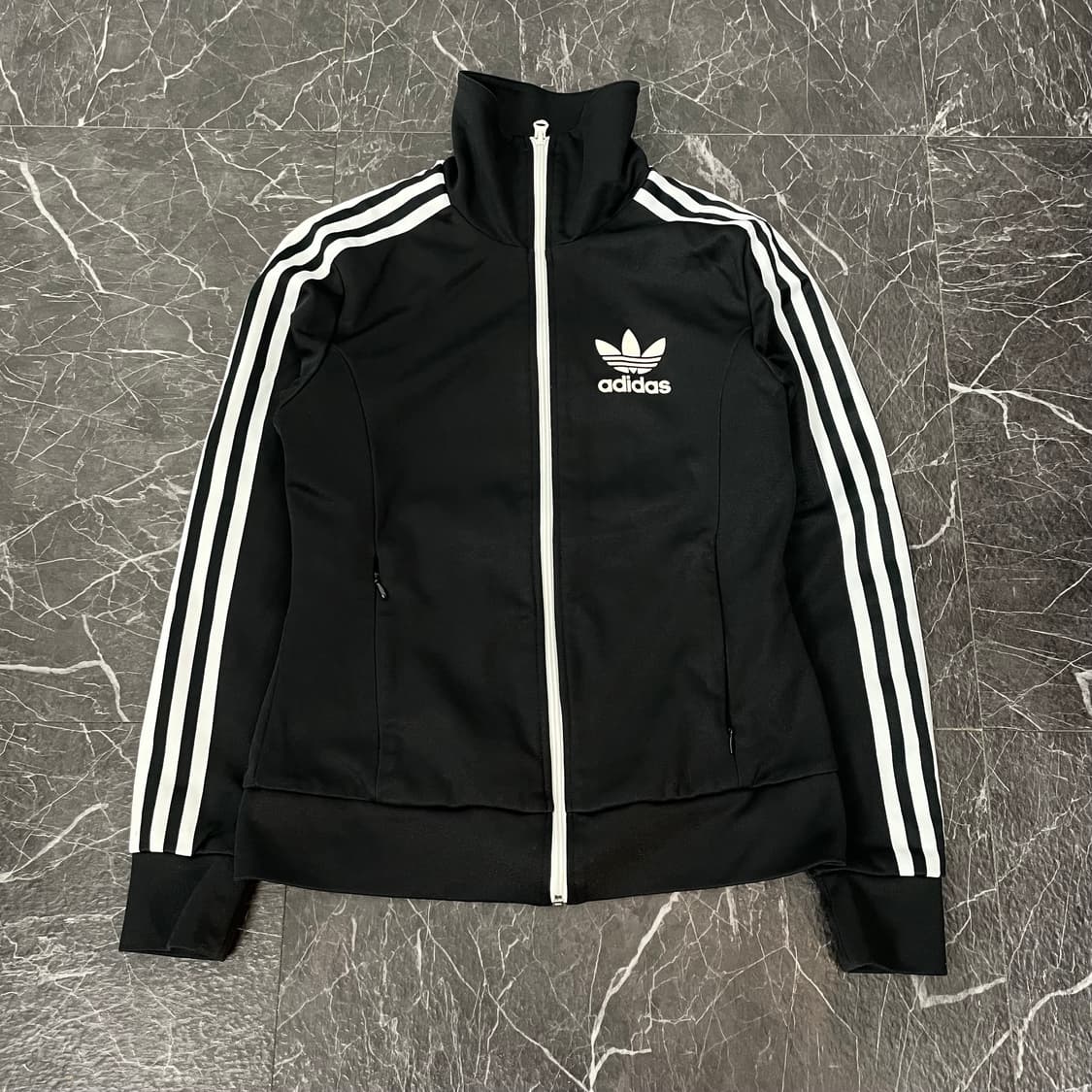 여성용 아디다스 유로파 블랙 트랙탑 져지자켓 상품이미지1