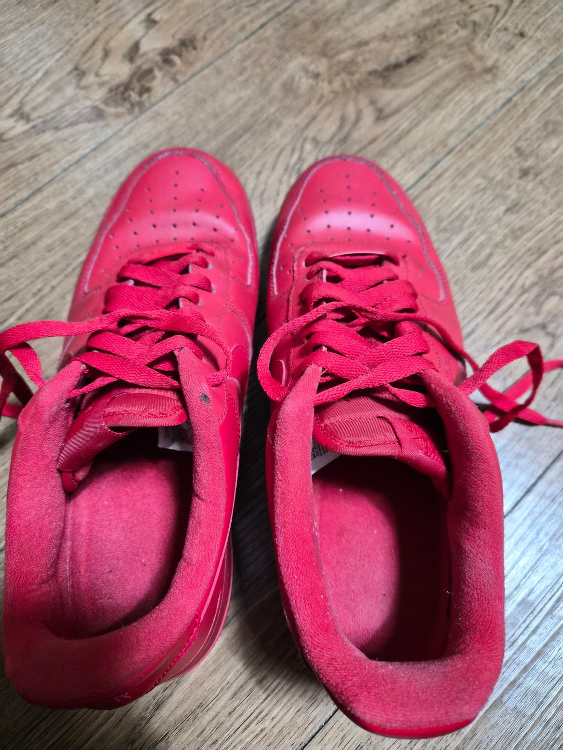 나이키 에어포스 1 '07 LV8 로우 트리플 레드 상품이미지3