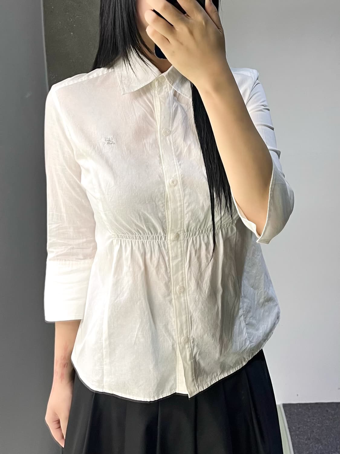 꾸레쥬 큐빅 로고 블라우스 상품이미지2