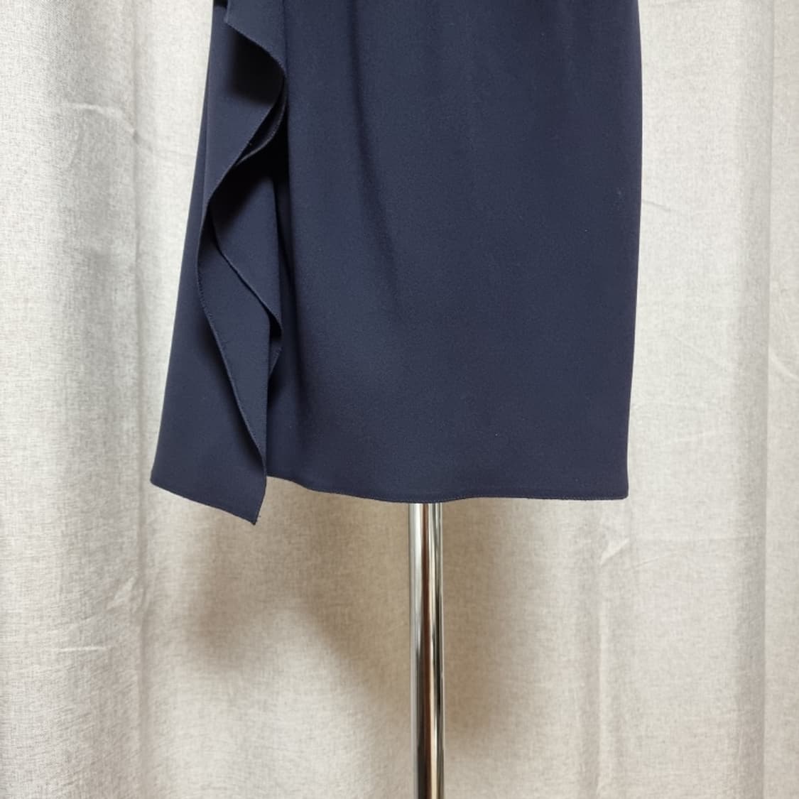 랑방컬렉션 프릴 스커트 치마 진네이비 (28인치/표기67) 상태최상 상품이미지8