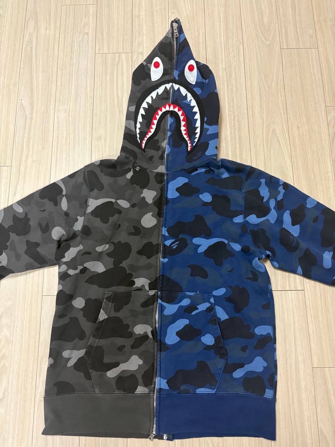 베이프 반반 샤크후드집업 상품이미지2