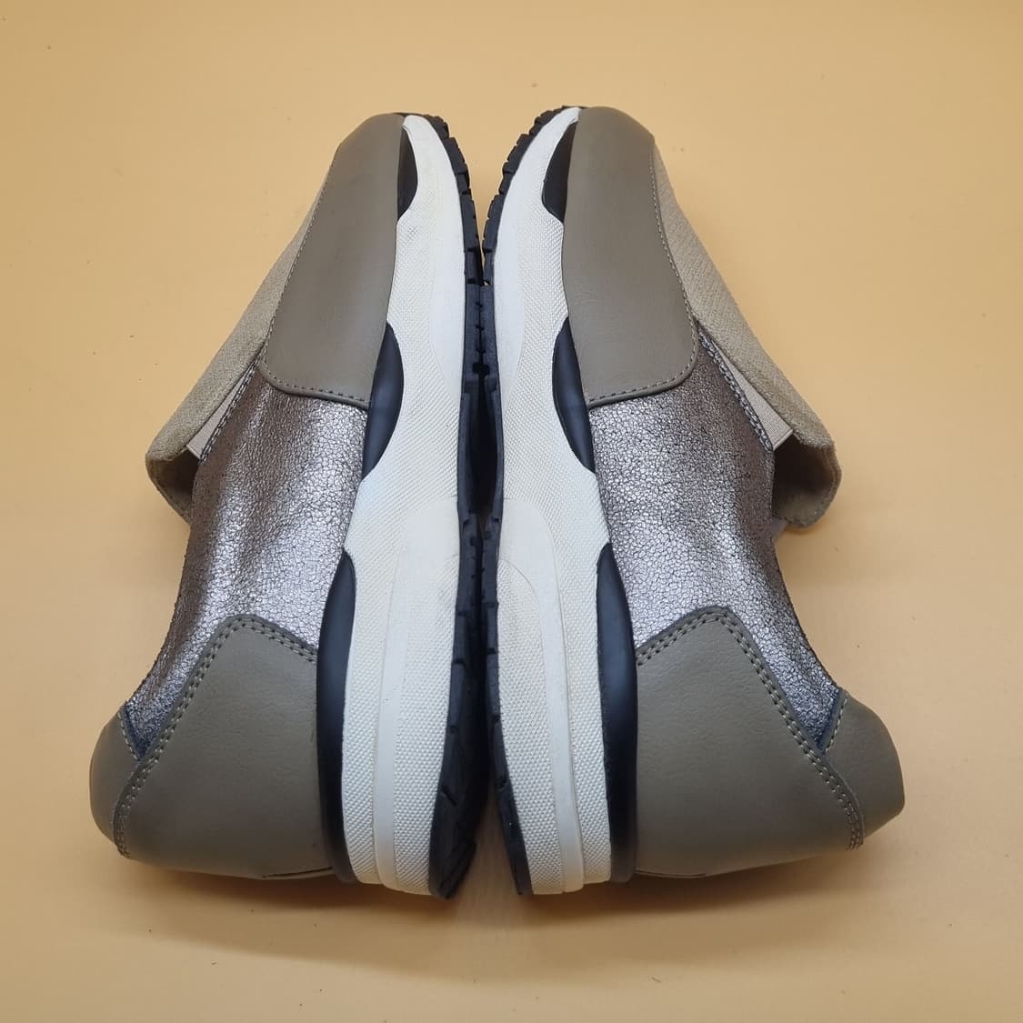 버팔로 소가죽 여성슬립온235 굽4. 상품이미지5