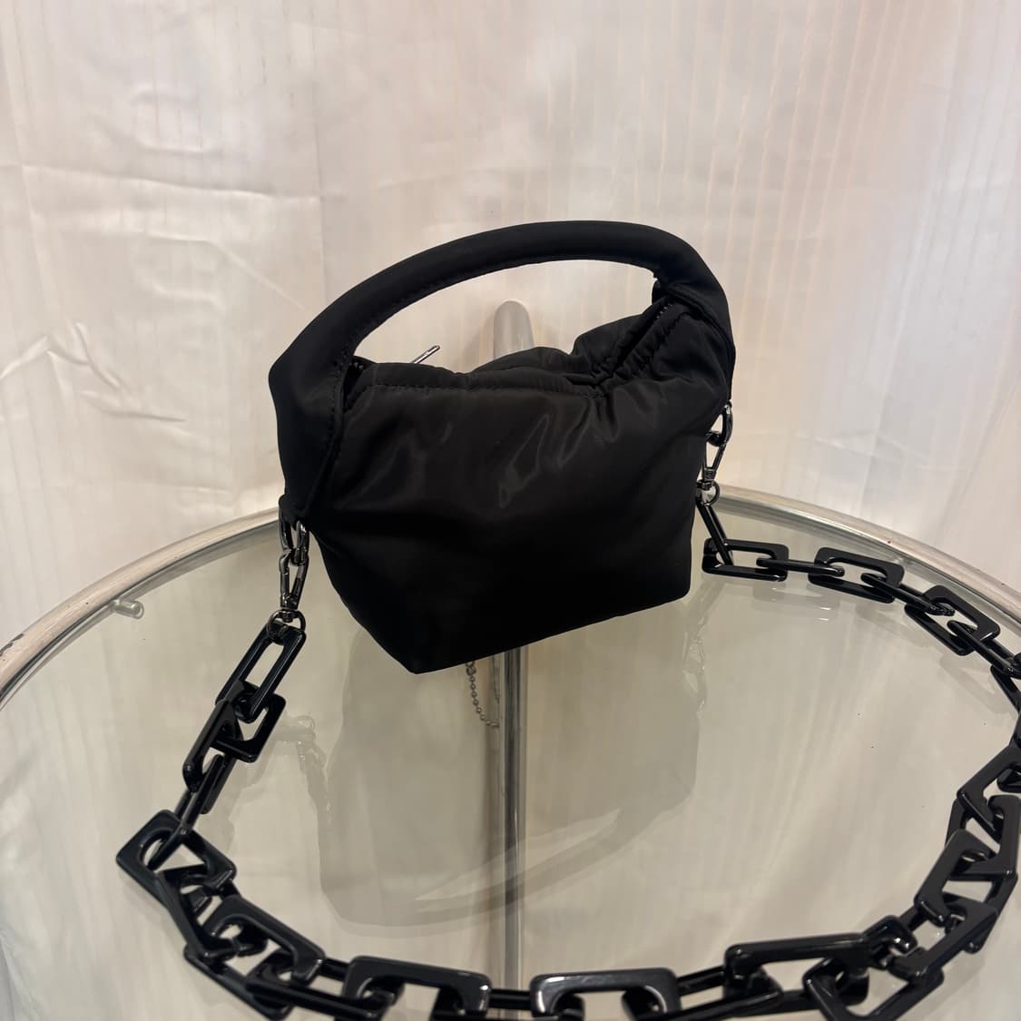  Hvisk 비스크 비건 나일론 토트백      상품이미지3