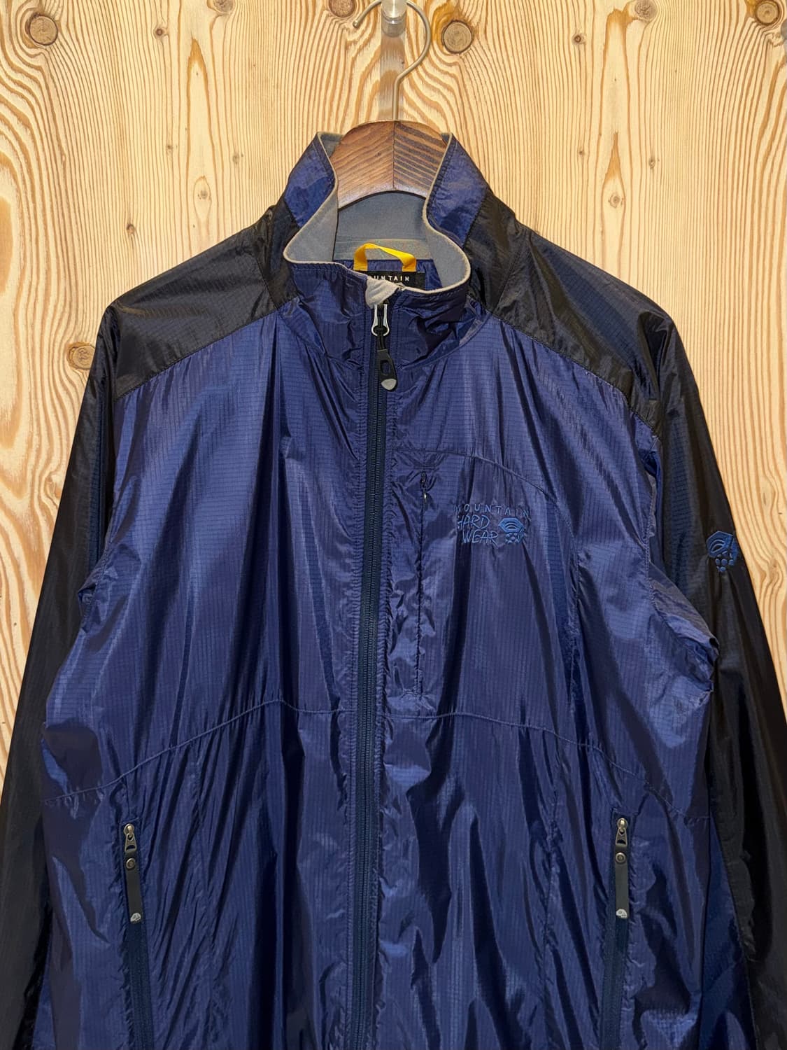마운틴 하드웨어 윈드브레이커  상품이미지3