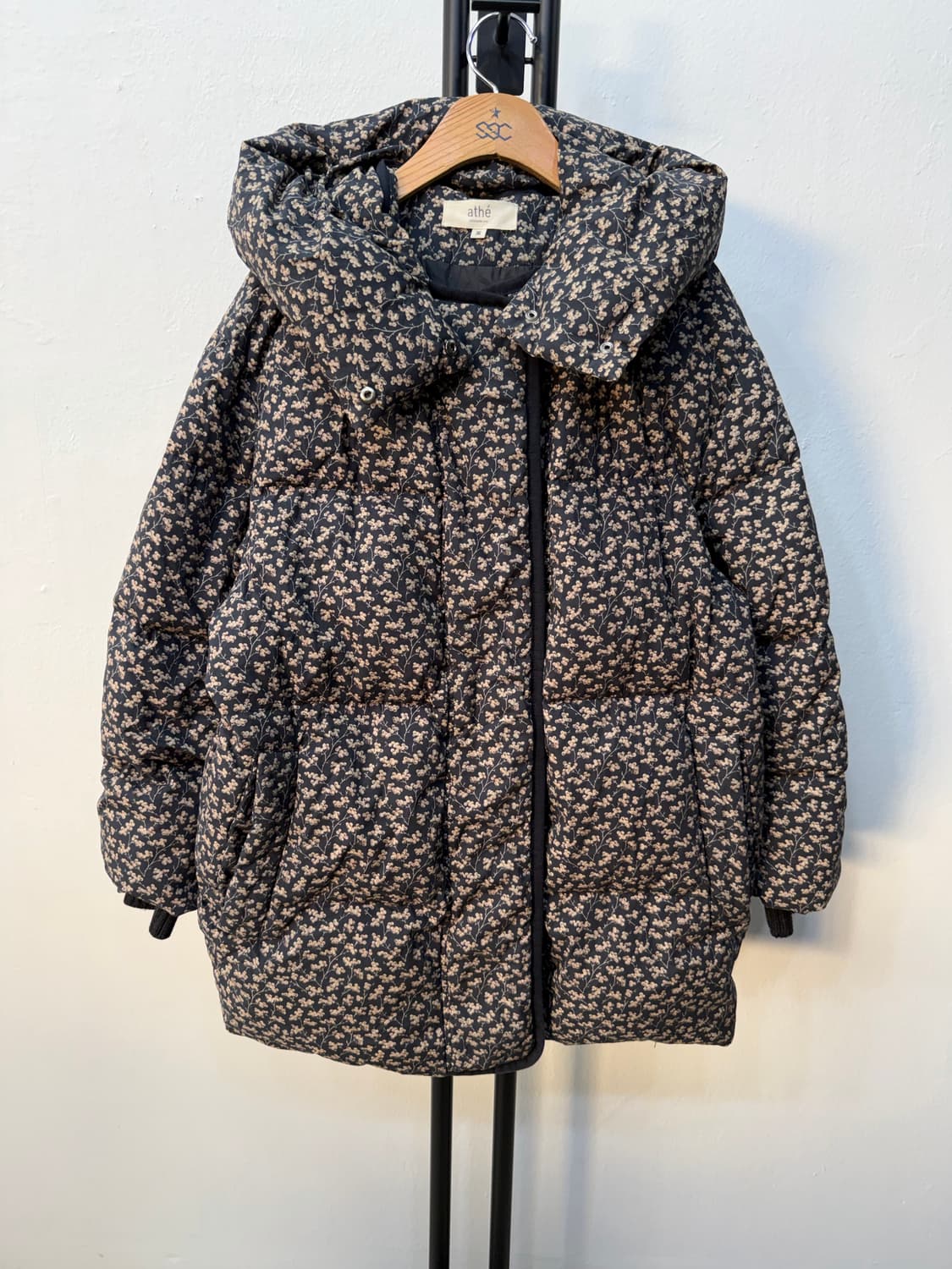정품) 아떼 바네사브루노 플라워 패턴 패딩 36 상품이미지1