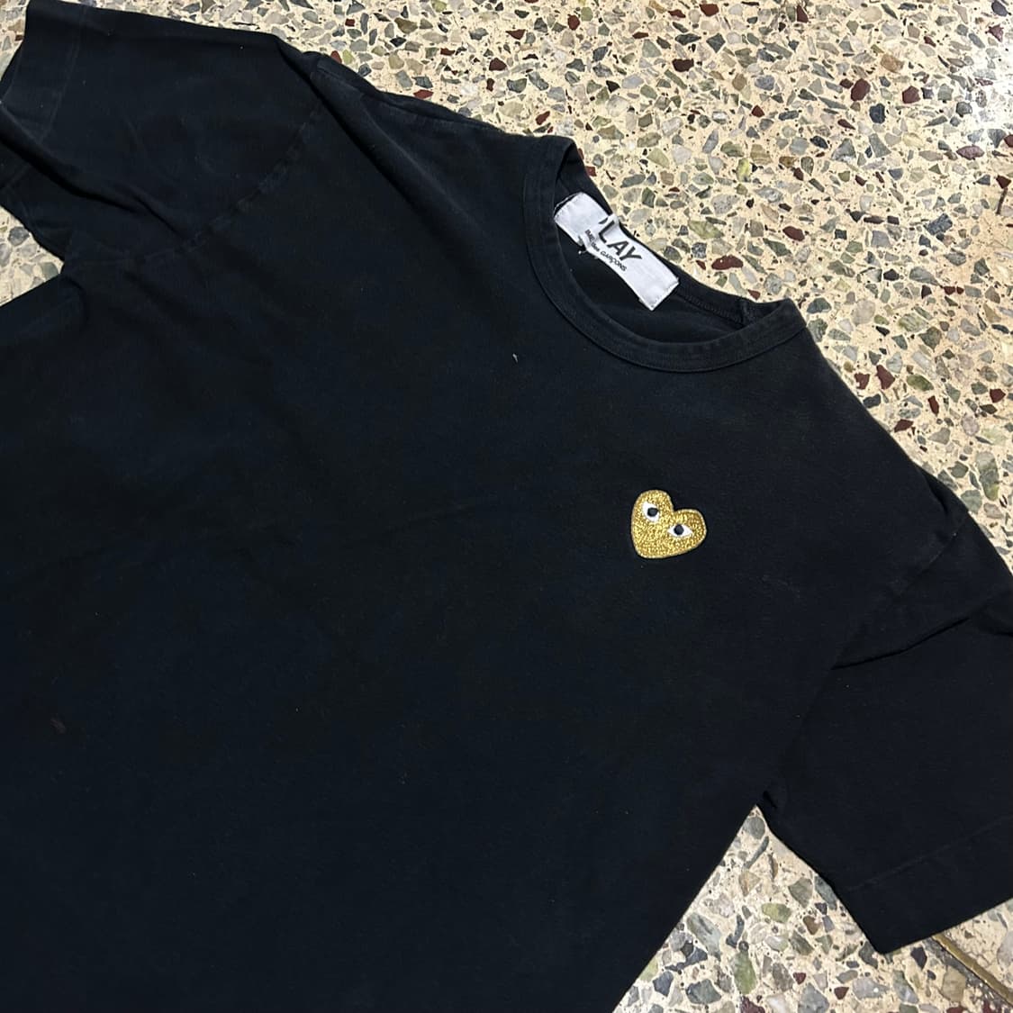 꼼데가르송(Come des garcons) 블랙 하트 로고 티셔츠 상품이미지2