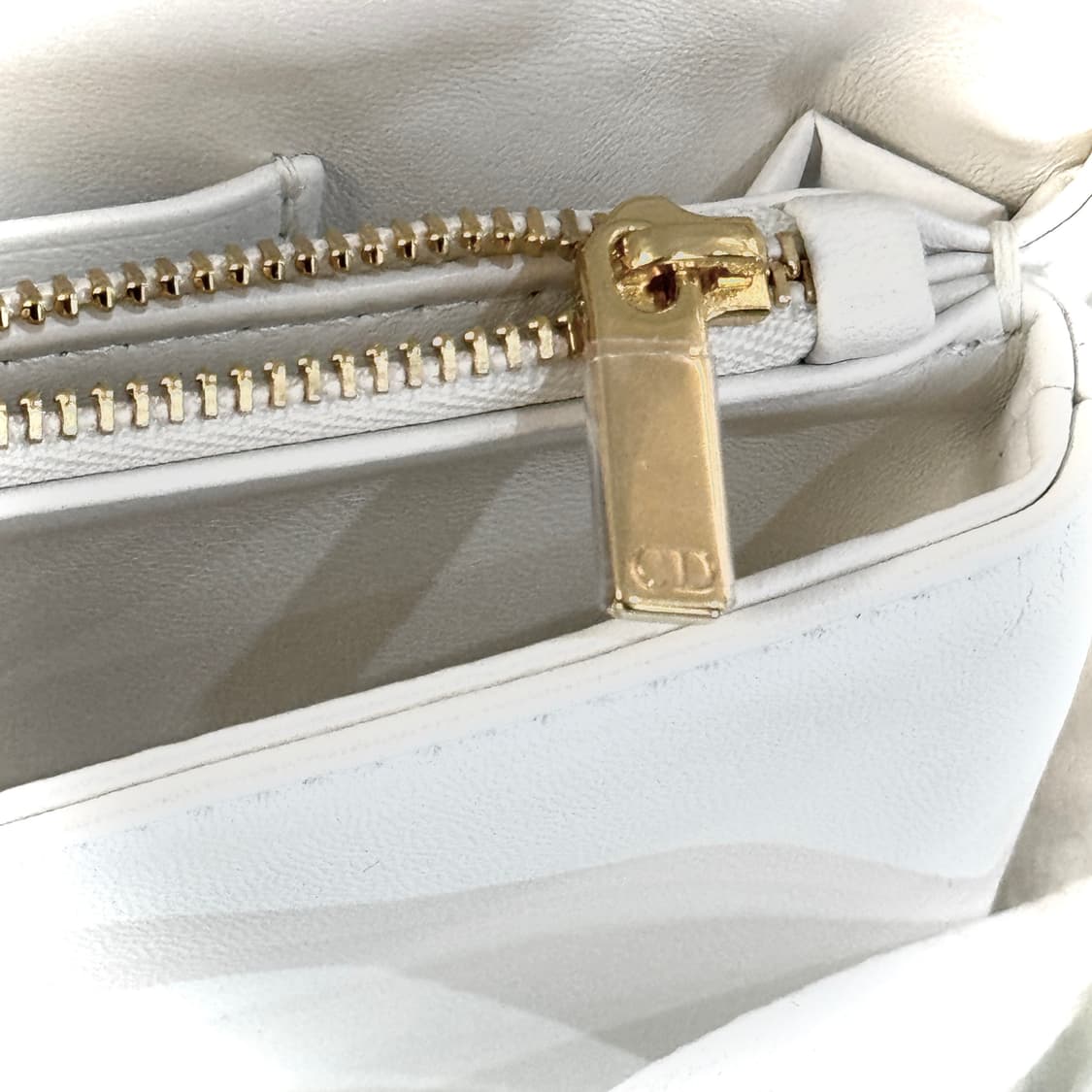 [새상품] 디올 카로 매크로까나쥬 미니백 라떼 카프스킨 상품이미지9