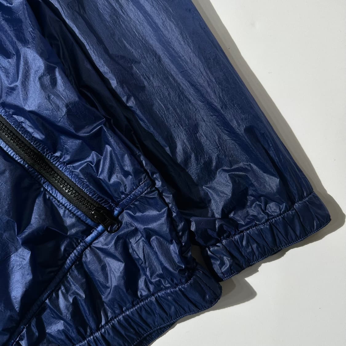 (매장판) 스톤 아일랜드 사이드 로고 와펜 나일론 후드 자켓 상품이미지6