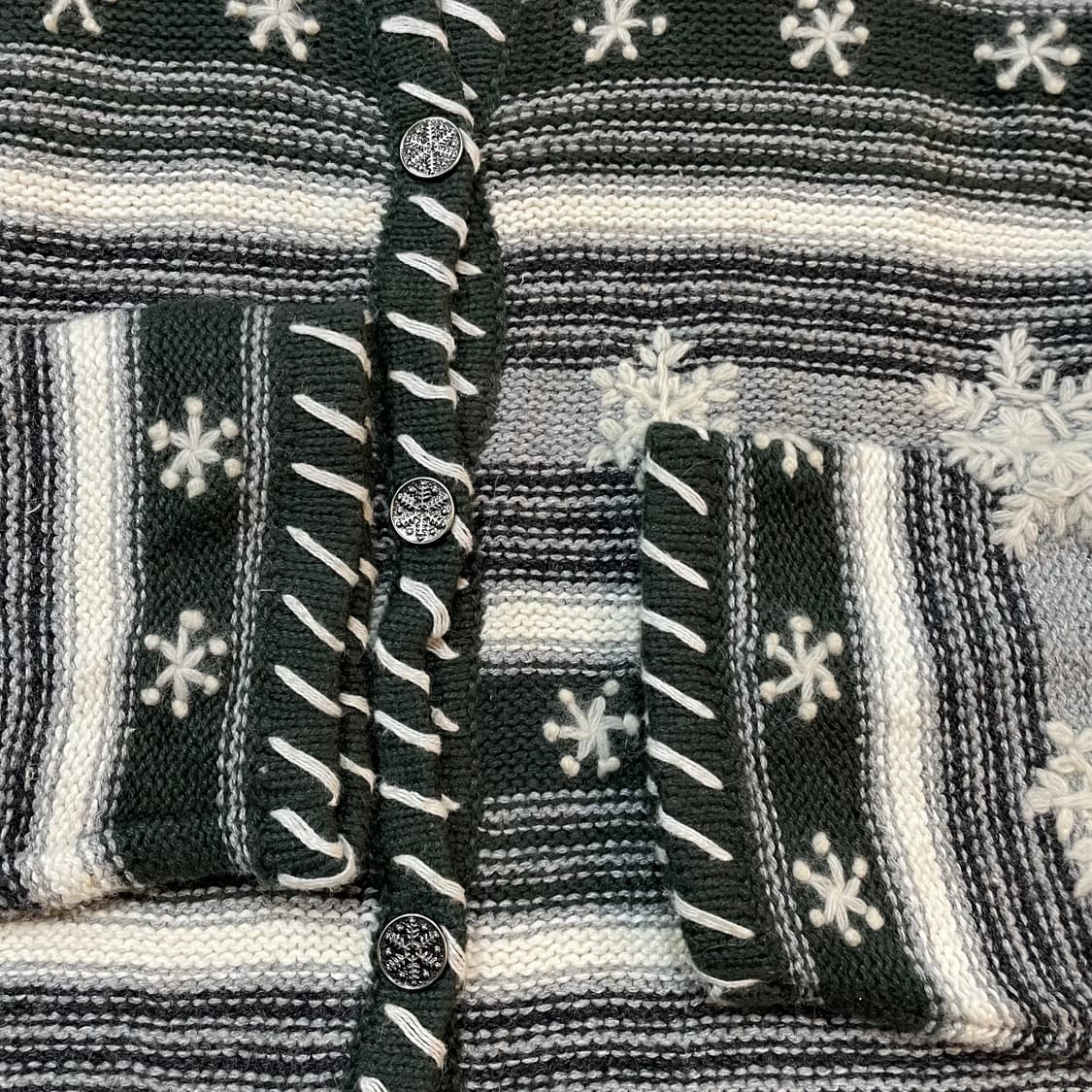 Hand Embroidered cardigan 상품이미지7