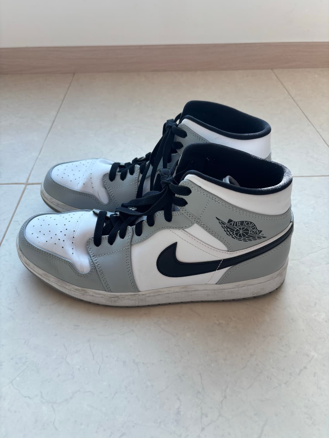 나이키 조던 1 미드 라이트 스모크 그레이 285 상품이미지2