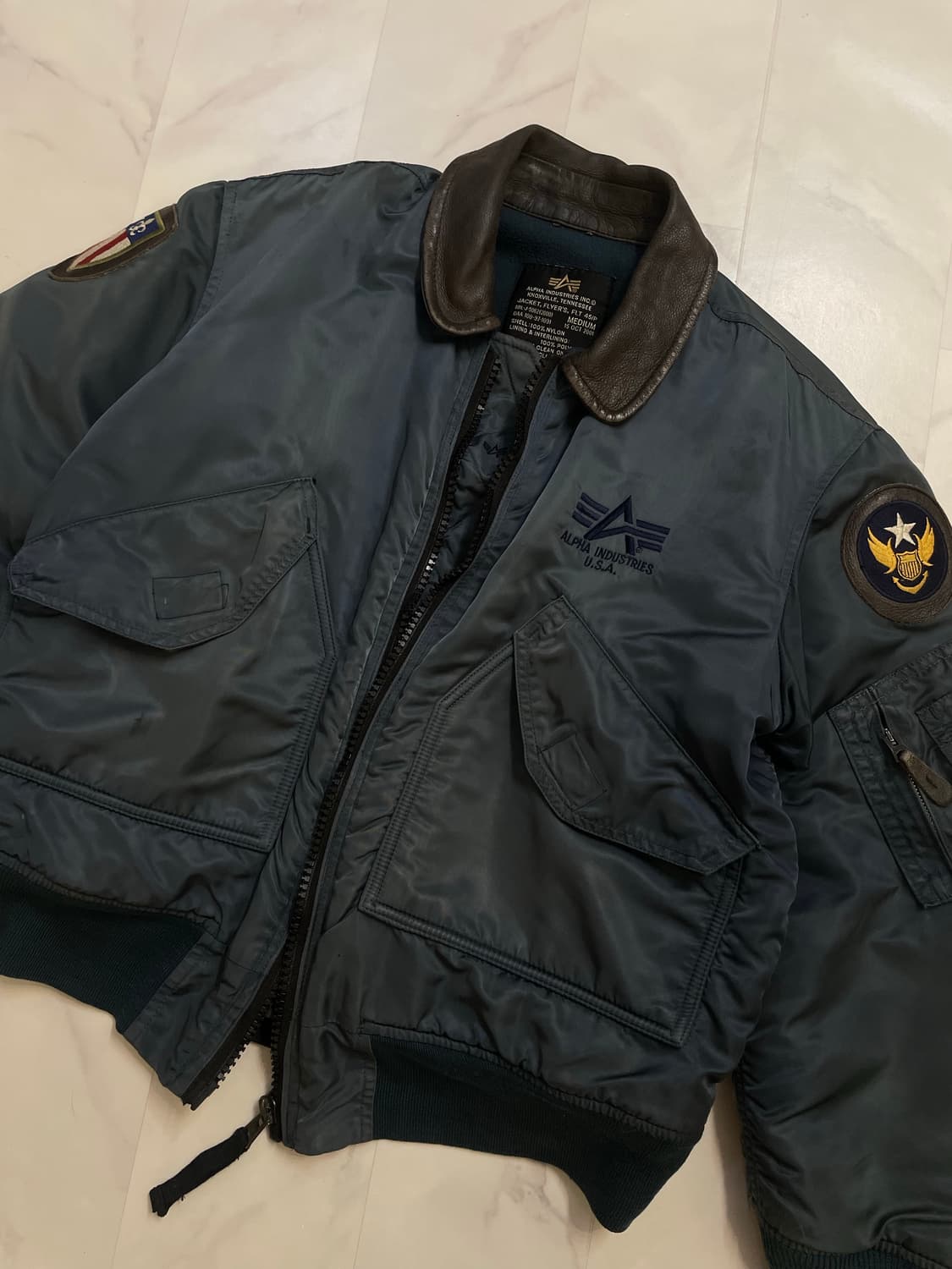 알파인더스트리 레더카라 ma-1 항공점퍼 상품이미지3