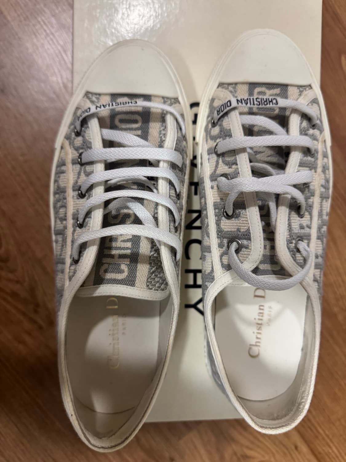 디올 오블리크 자수 스니커즈 상품이미지3