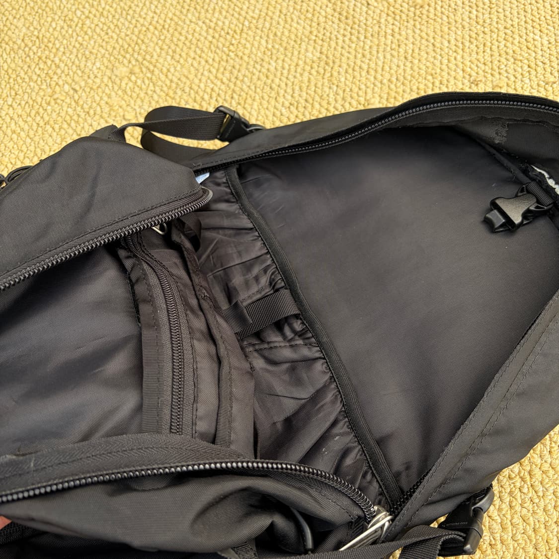 노스페이스 빅샷 블랙 백팩 30L 상품이미지4