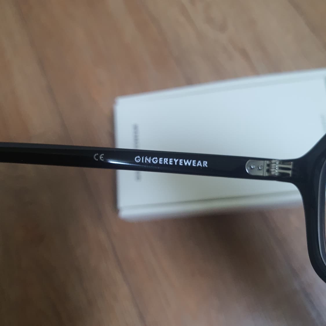 진저아이웨어 베이커 볼드 블랙 판매합니다. 
 상품이미지5