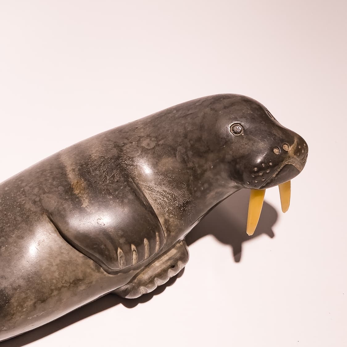 Inuit Hand-carved Soapston Walrus 상품이미지6