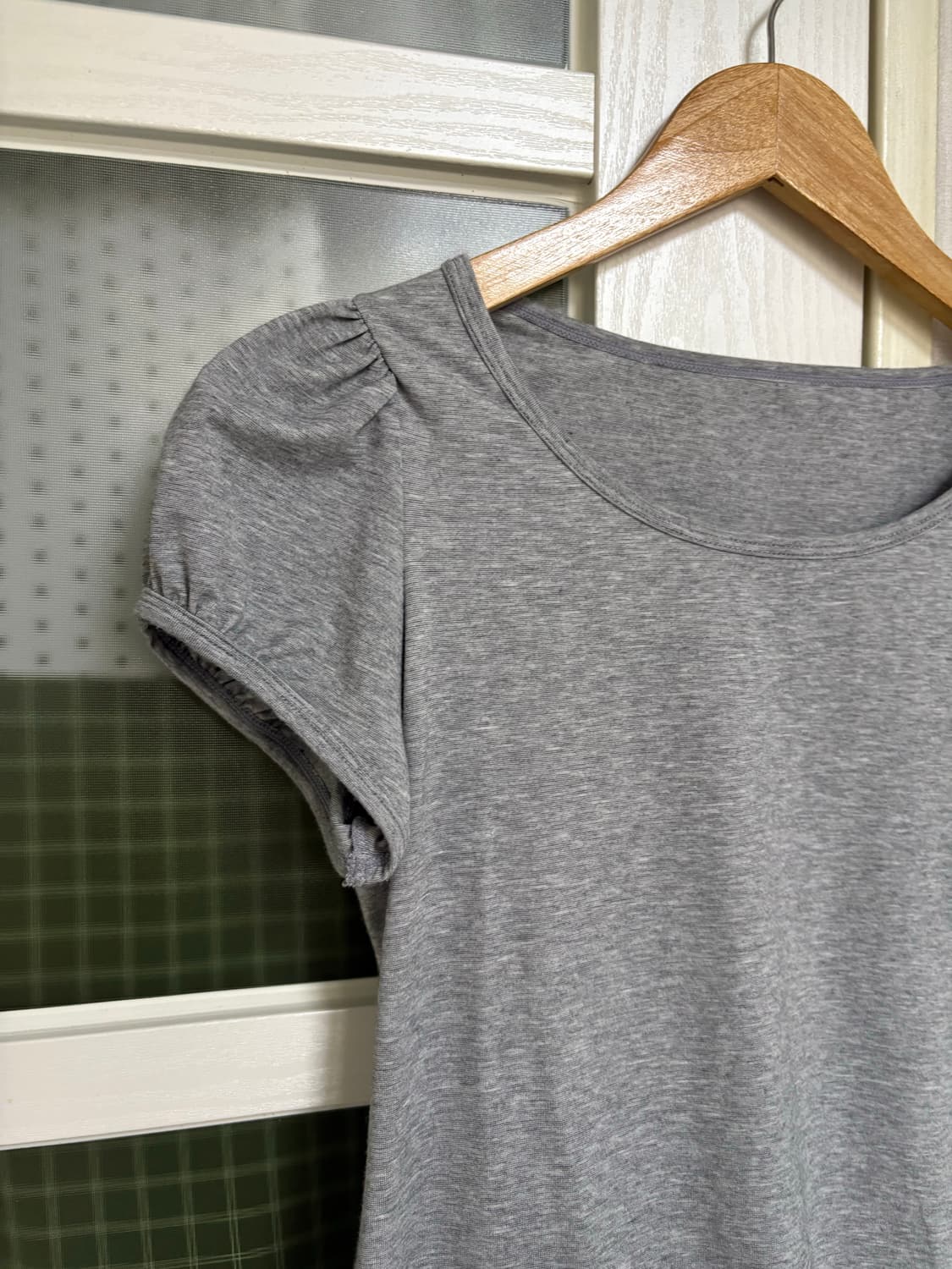 그레이 퍼프 소매 티셔츠 상품이미지3