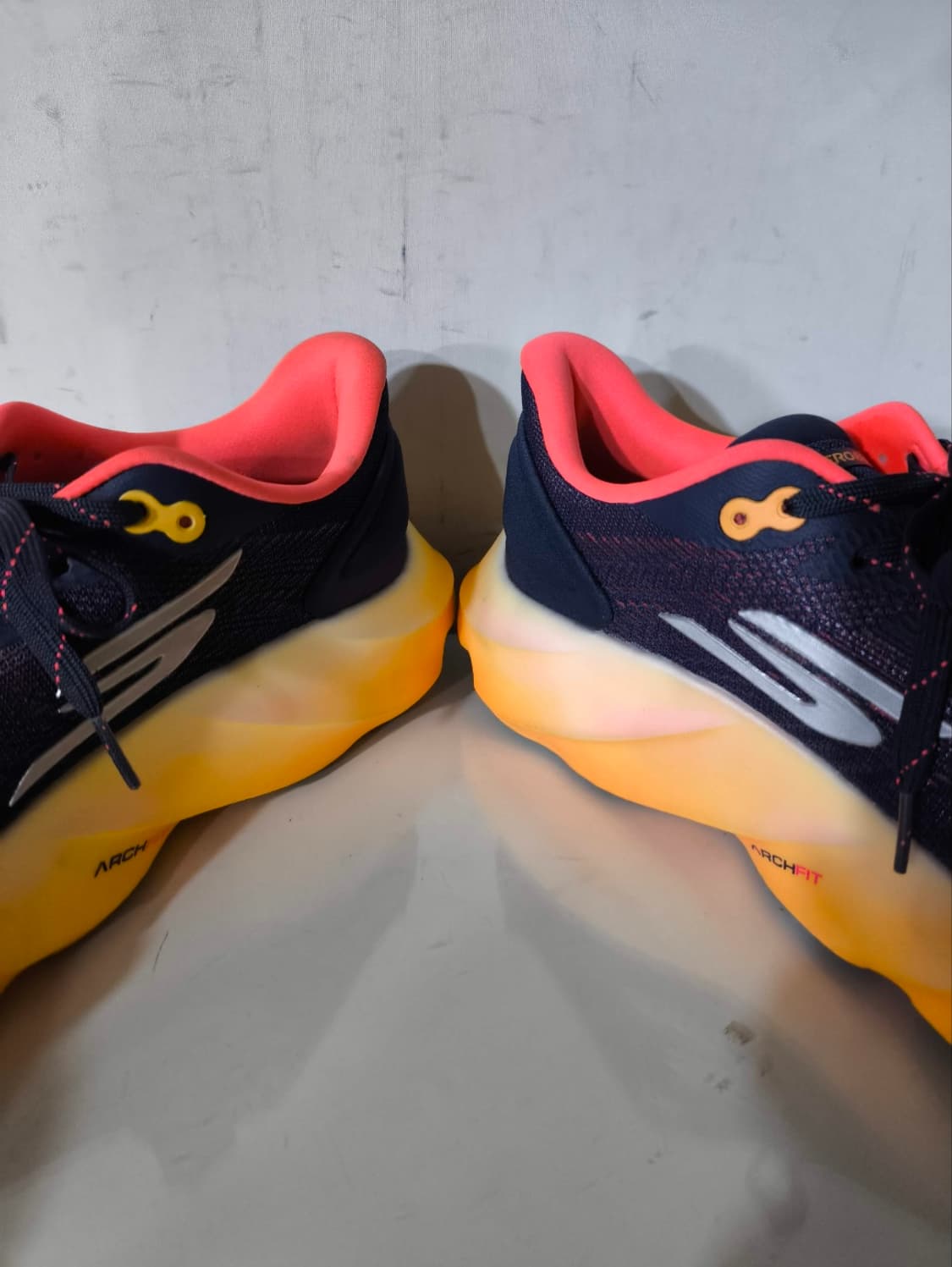 270mm 스케쳐스 에어로 버스트 카본 러닝화 상품이미지7