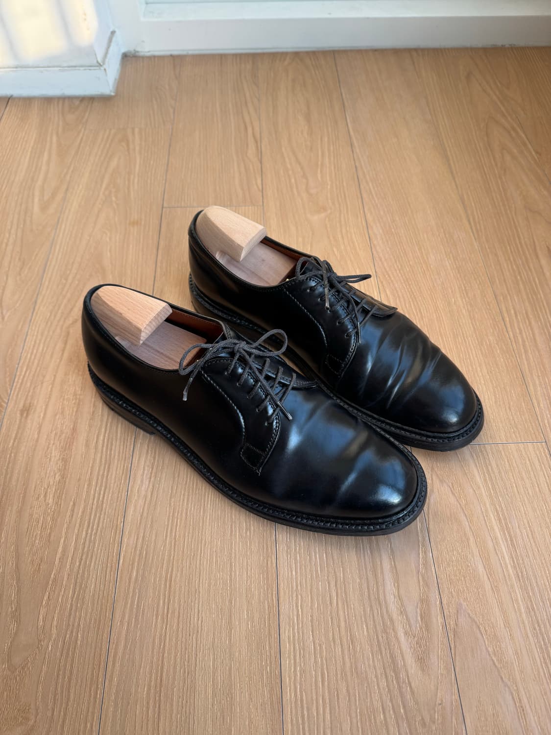 알든 블랙 9901 더비 슈즈 8.5 사이즈 판매합니다 275사이즈이고  상품이미지2