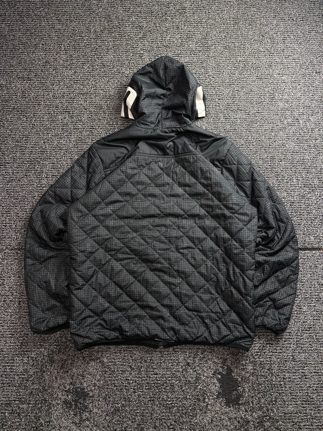 오클리 킐팅 포인트 나일론 경량 패딩 2996 상품이미지5