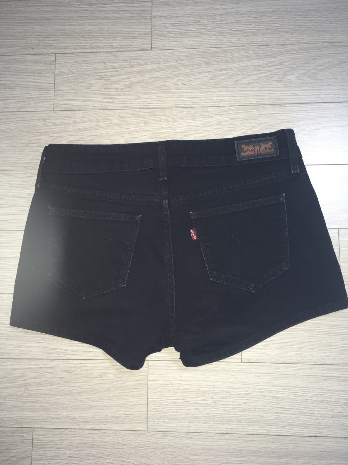 Levi’s red tap black shorts 상품이미지4