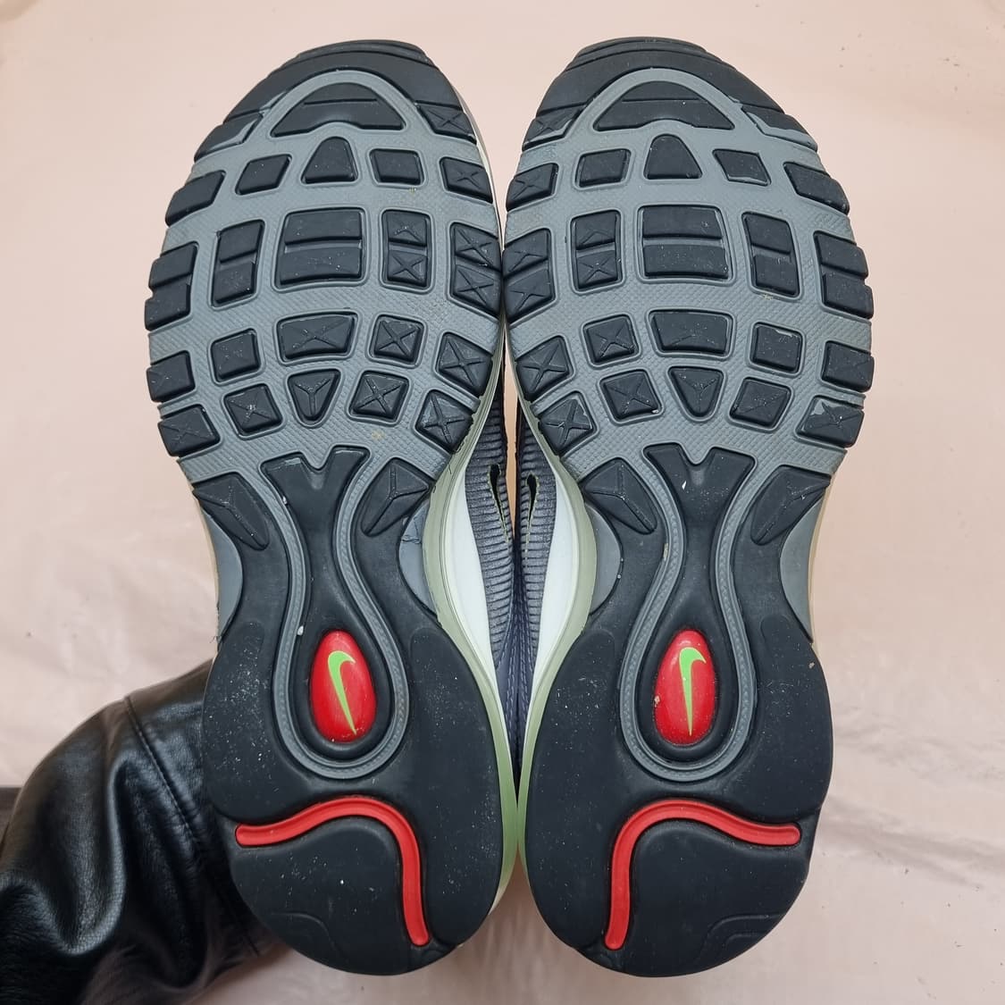 나이키 에어맥스97 SE 운동화250  상품이미지3