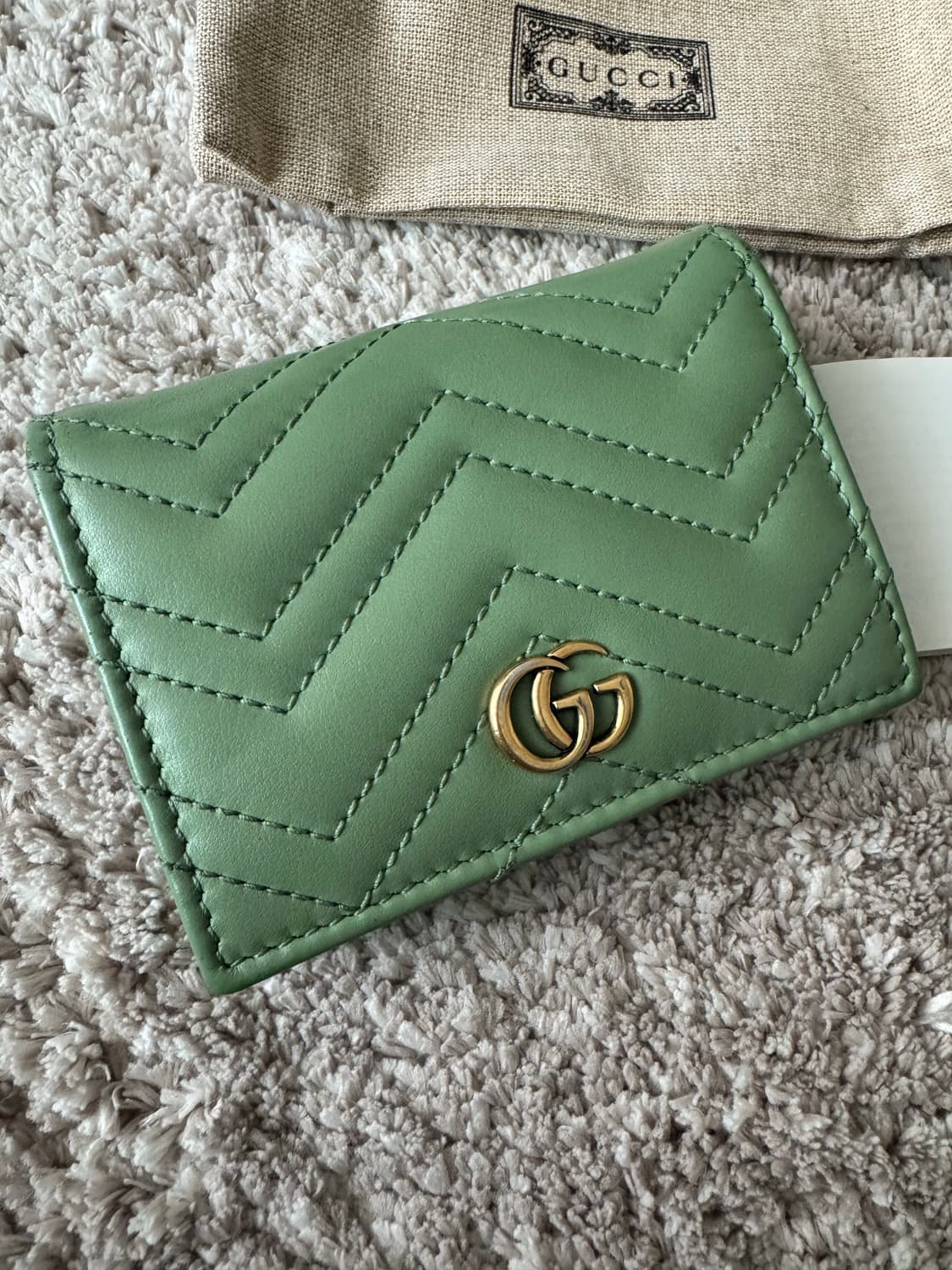 정품 구찌지갑 반지갑 상품이미지1