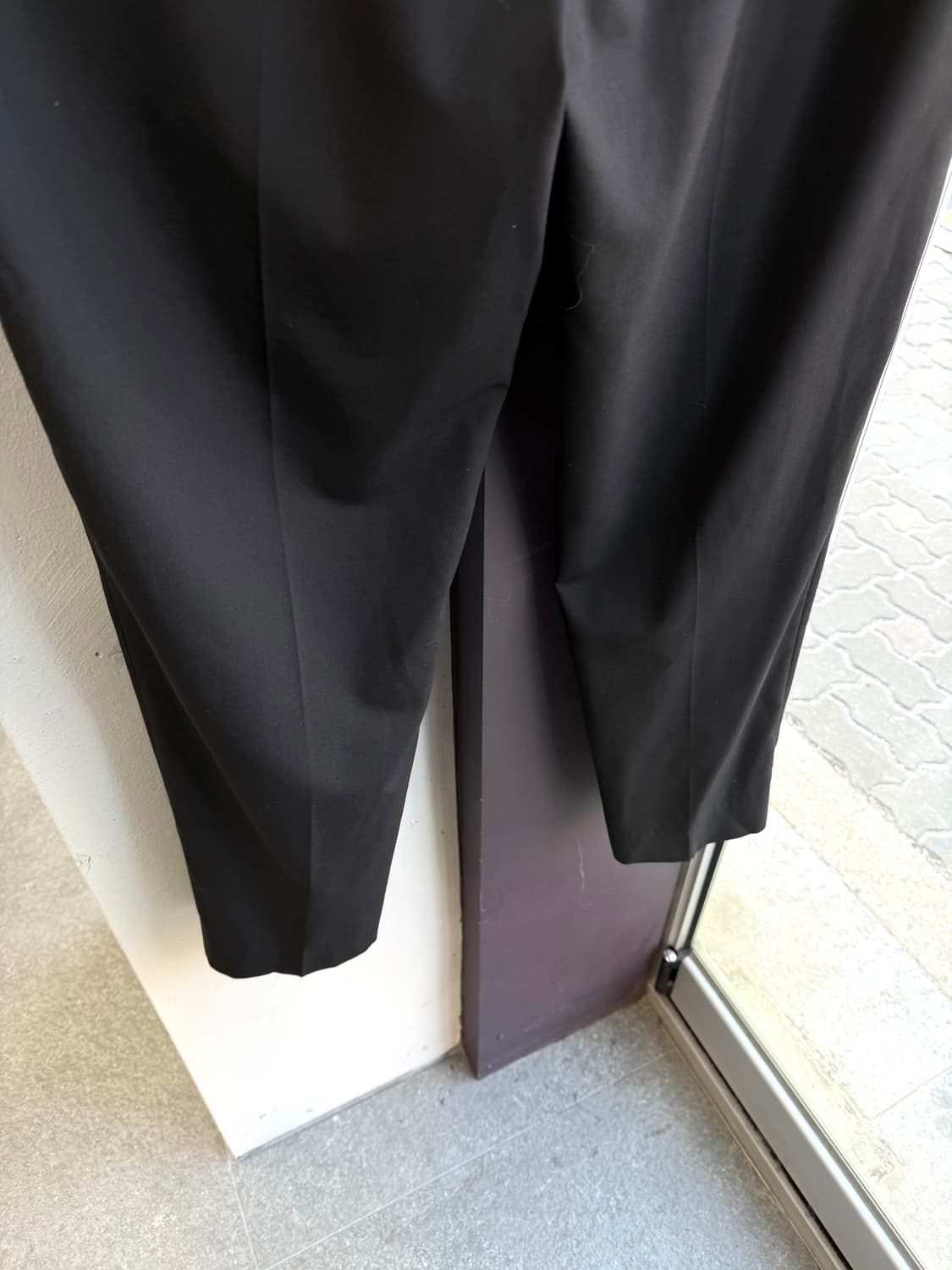 33~34/ 타임옴므 22SS 블랙 슬랙스 팬츠 상품이미지8