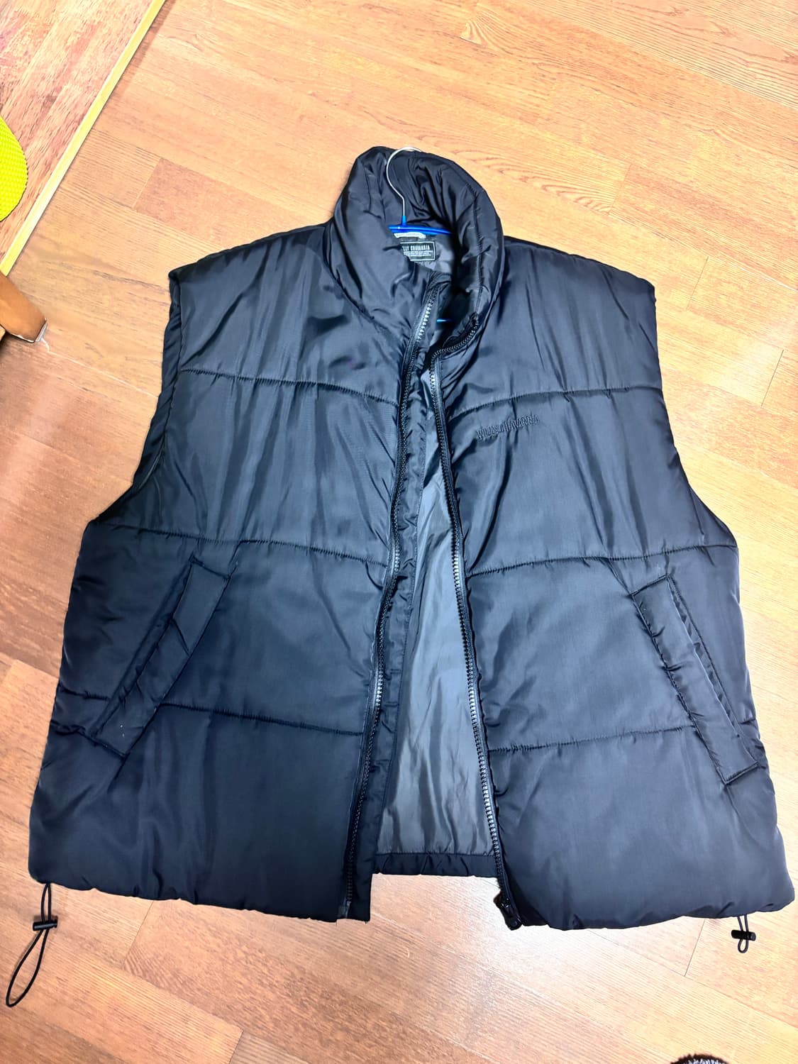 윌리 차바리아 패딩베스트 L 상품이미지1