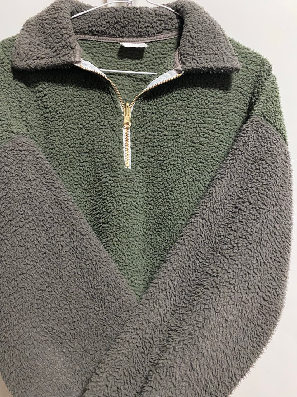 오어 코튼플리스 하프집업 카키 상품이미지4