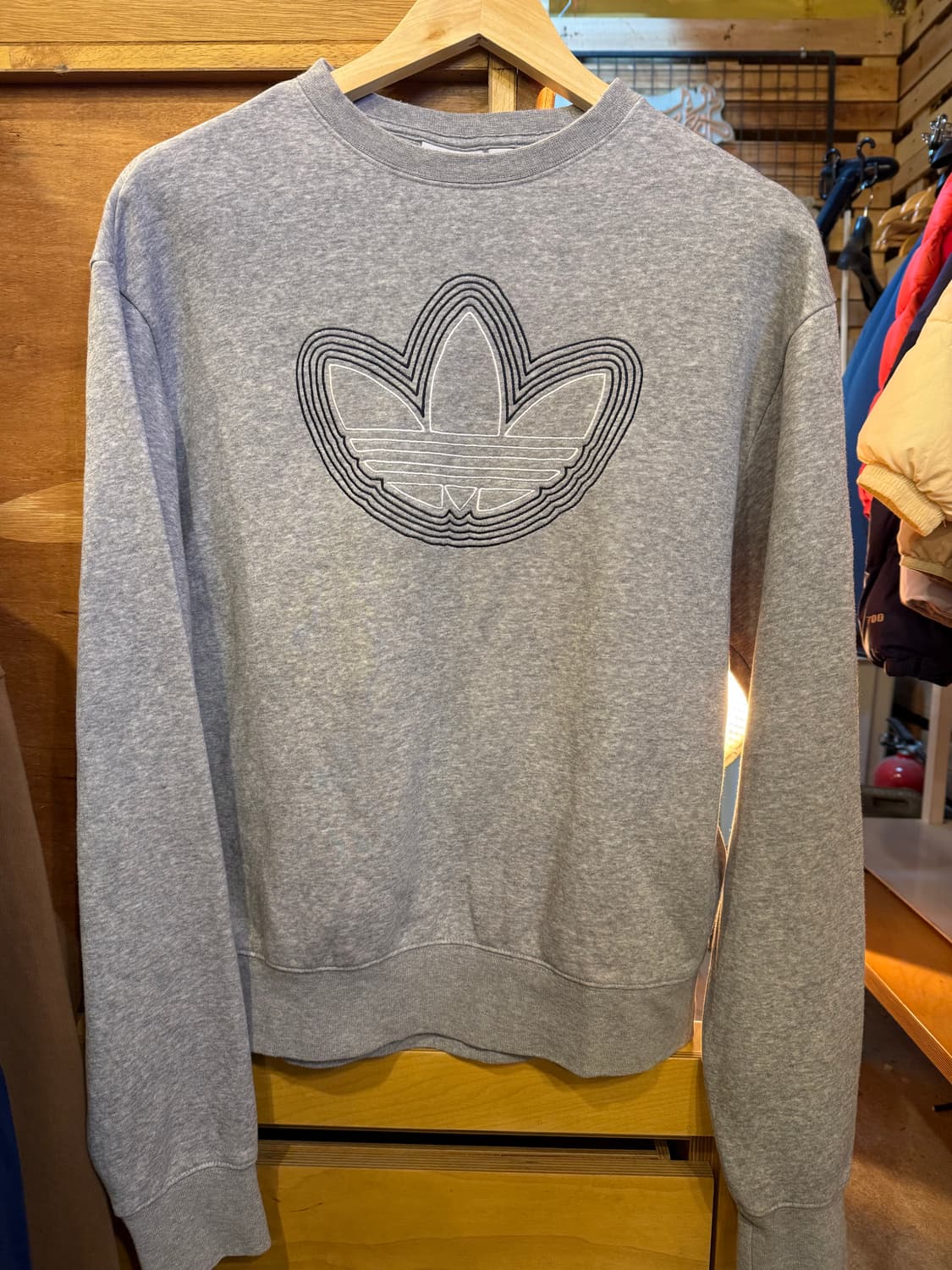 아디다스 그레이 맨투맨 상품이미지1