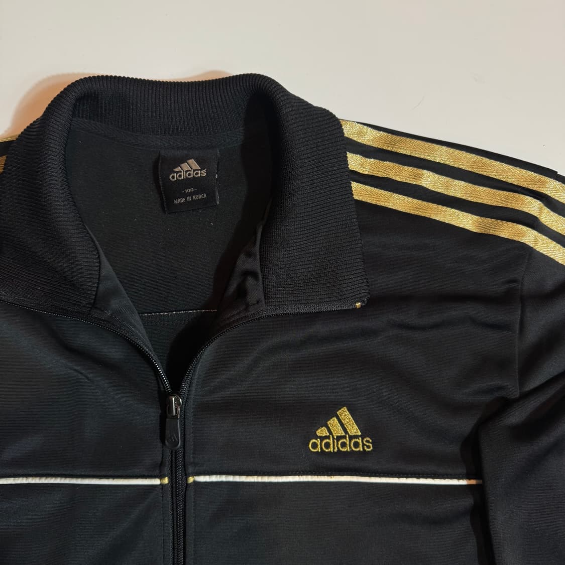 아디다스 블랙 골드 트랙탑 상품이미지2