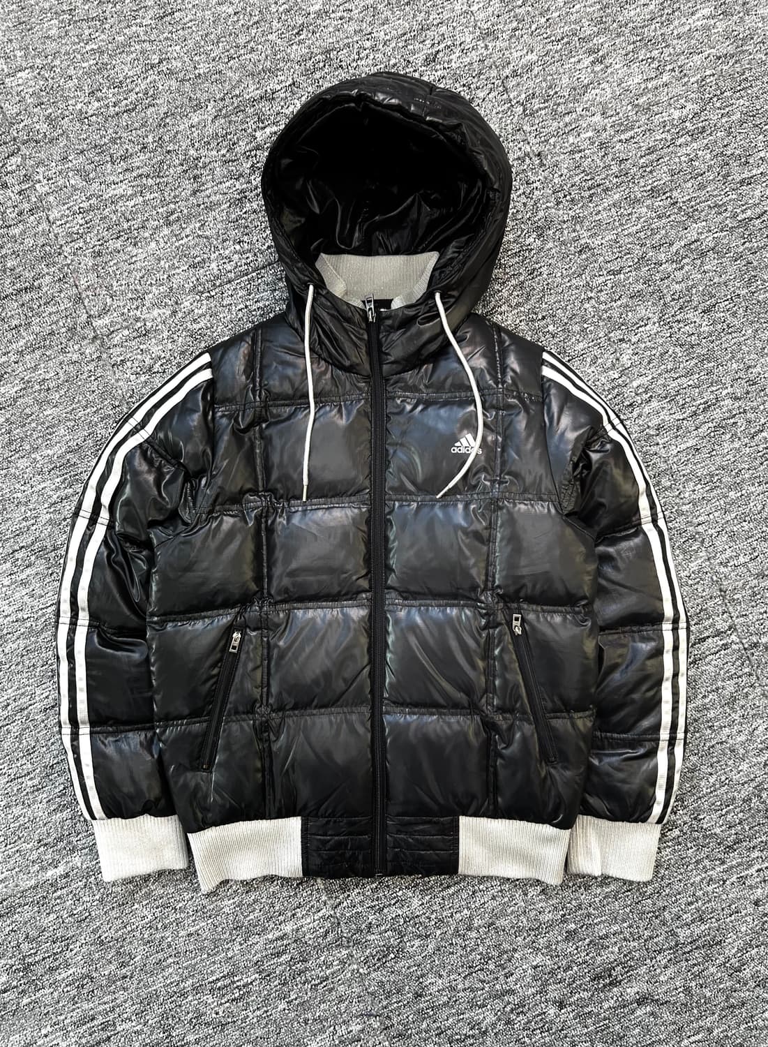 아디다스 블랙 실버 덕다운 후드 자켓 패딩 XS 상품이미지1