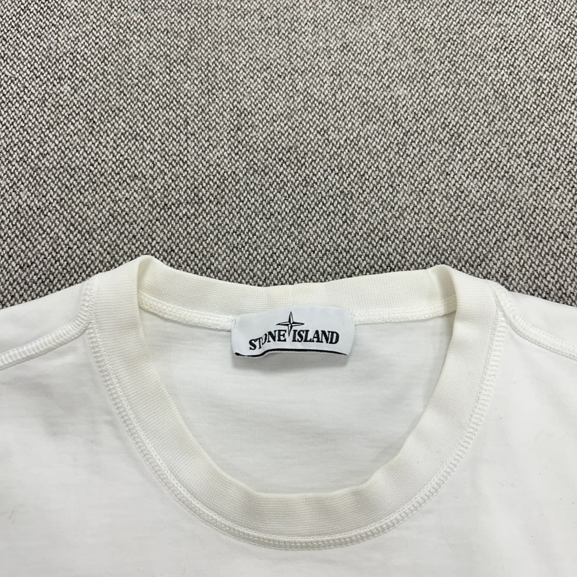 스톤아일랜드 센터로고 반팔(M) 상품이미지2
