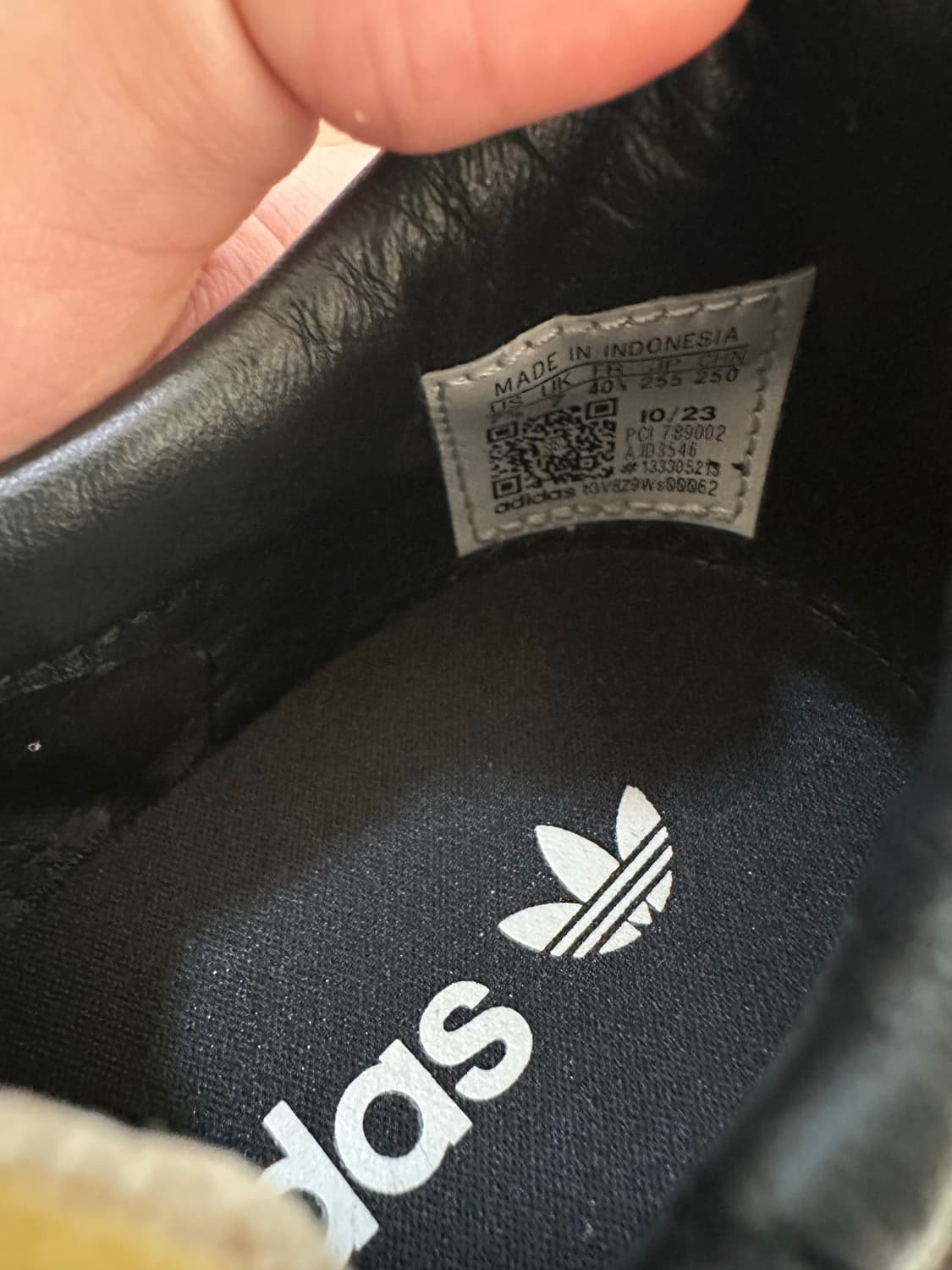 아디다스 x 송포더뮤트(SFTM) 컨트리 OG 코어 블랙 코어 화이트 상품이미지4