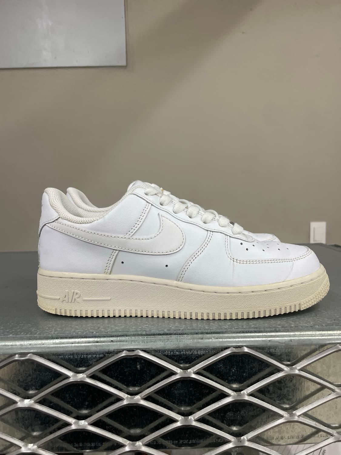 나이키 에어포스1 화이트 245 상품이미지4